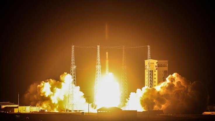İran: İlk askeri uydumuzu fırlattık