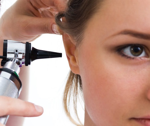 Kulakta Tıkanma Varsa Uçak Yolculuğuna Dikkat