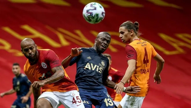 Galatasaray-Fenerbahçe derbisi golsüz bitti