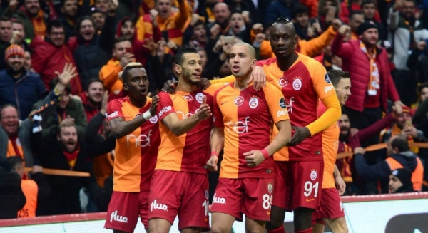 Galatasaray, Trabzonspor’u yenerek liderlik koltuğuna yükseldi