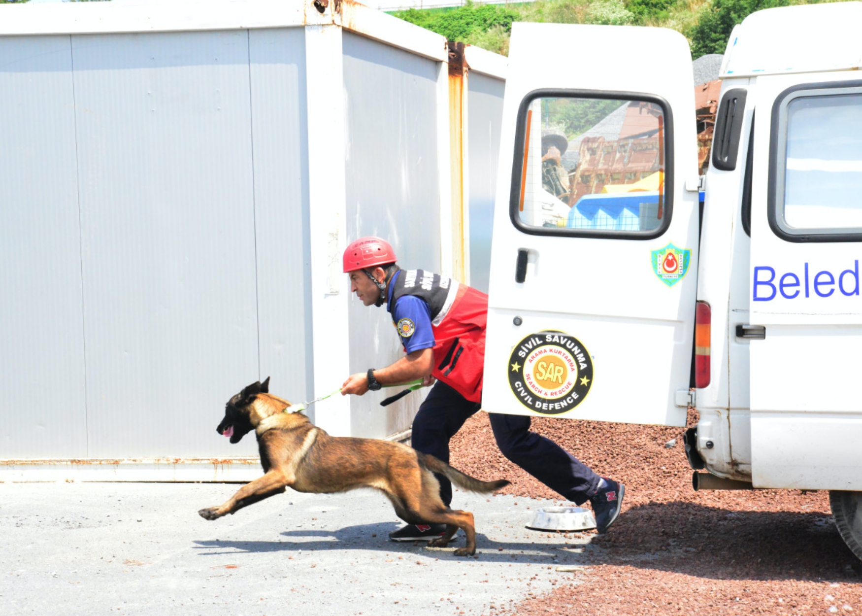 SARIYER’İN ARAMA KURTARMA KÖPEĞİ ŞİLAN AFETLERE HAZIRLANIYOR