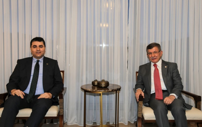 Davutoğlu, Uysal ile bir araya geldi