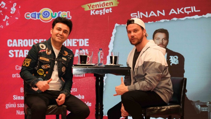 Carousel’de ‘Sinan Akçıl’ Rüzgarı