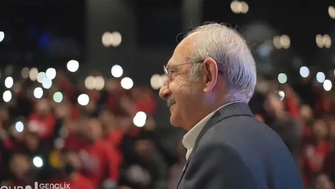 CHP’li gençlerden Kılıçdaroğlu’na: Bilmem mi