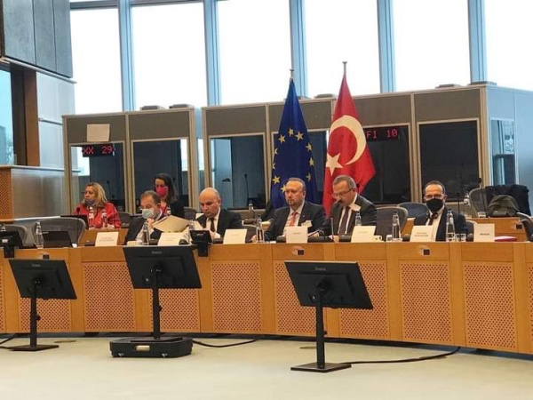 CHP’li Yalım, Brüksel’de görev başında!