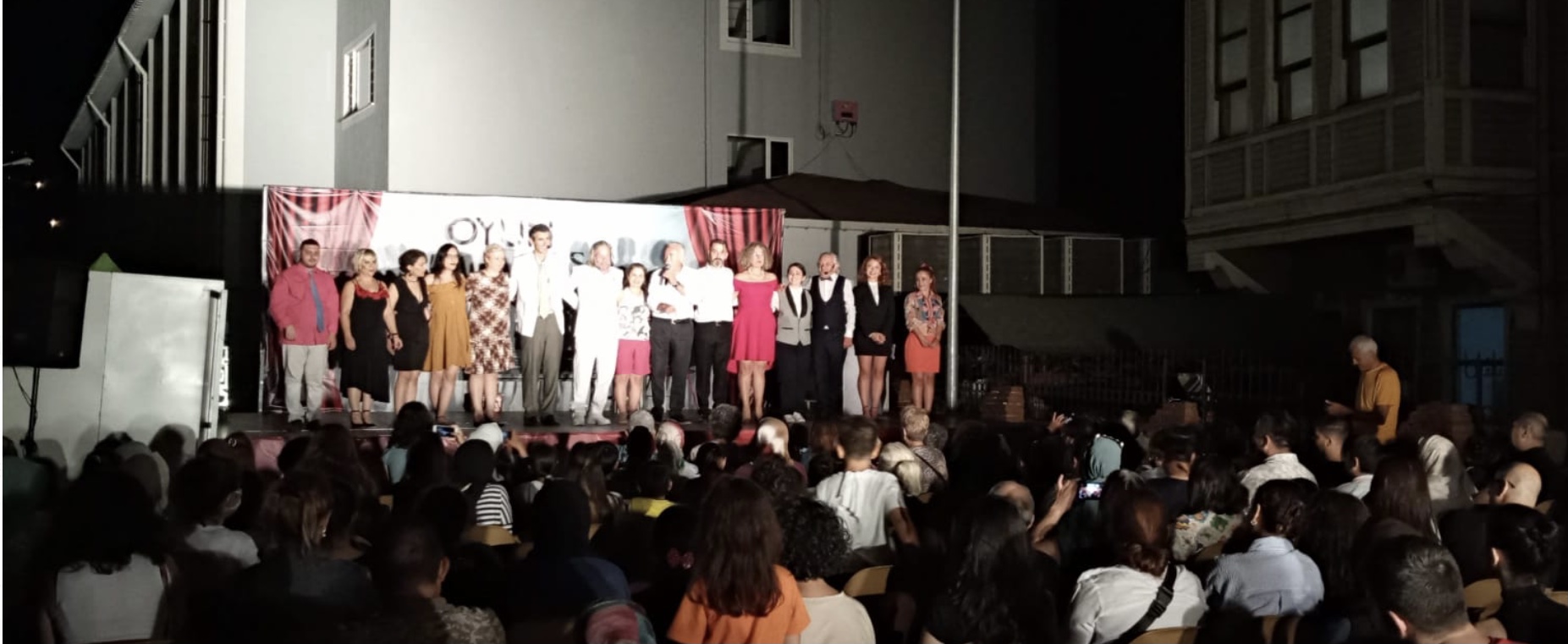 12. MAHALLERDE rTİYATRO ŞENLİĞİ BAŞLADI