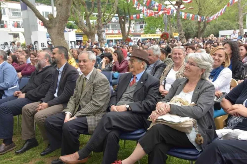 Fötr şapka içinde geçen ömrüm