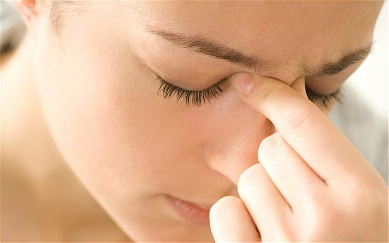 ENSEDE AĞRI SİNÜZİT BELİRTİSİ OLABİLİR