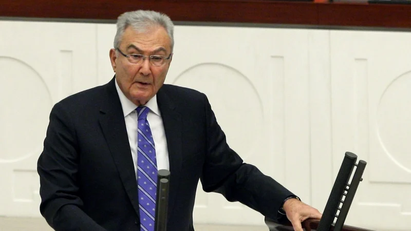 Deniz Baykal hayatını kaybetti