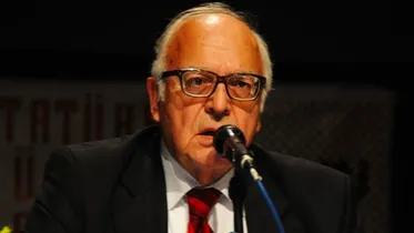 Sabih Kanadoğlu 84 yaşında hayatını kaybetti.