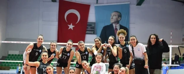 Sarıyer Belediyespor PTT’yi 3-0 Mağlup etti.