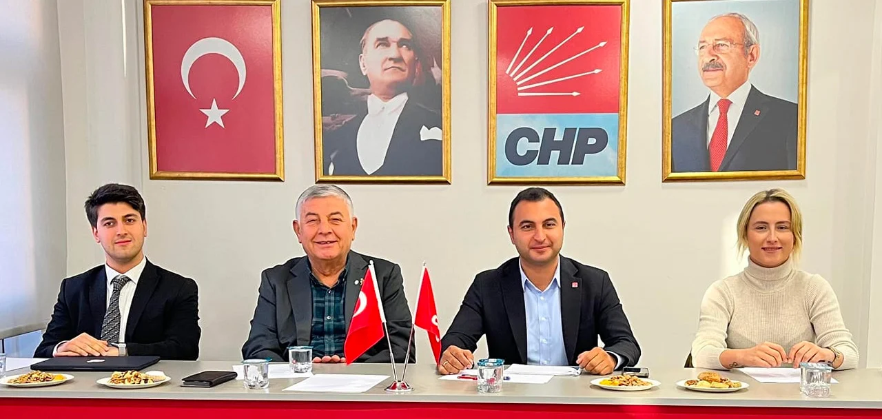 Şükrü Genç CHP İlçe Başkanlığına Teşrif Etti