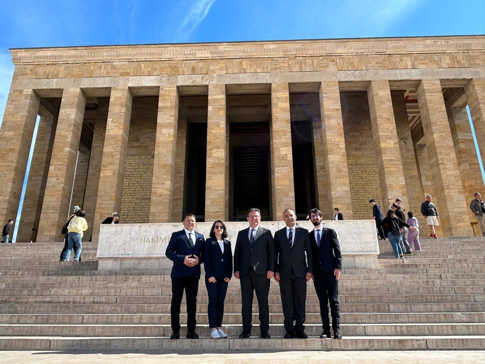 Atamızın huzurunda, Anıtkabir’deyiz.