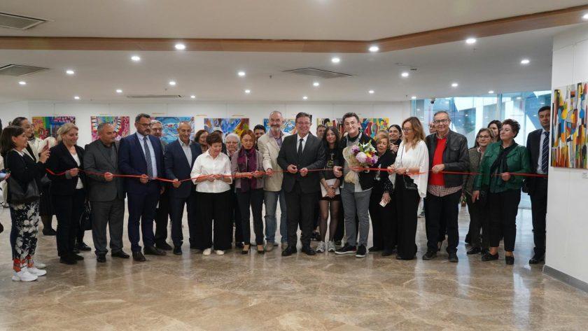 Sarıyer’de “Sanatın İzinde” Karma Resim Sergisi Açıldı
