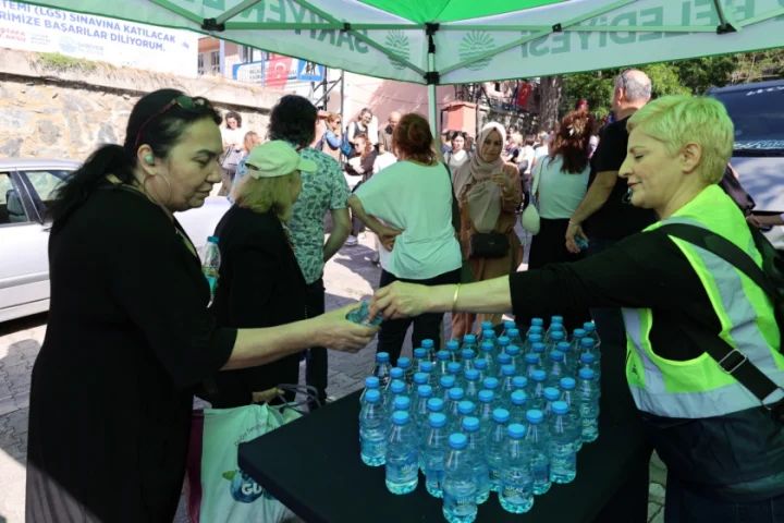 SARIYER BELEDİYESİ’DEN LGS  ÖĞRENCİLERİNE İKRAMLAR