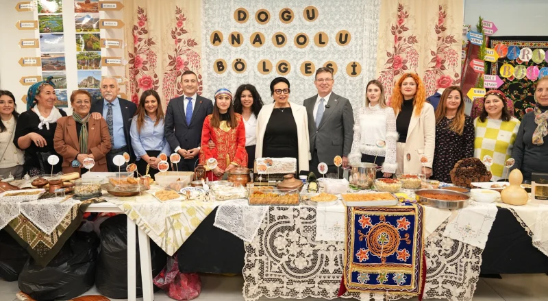 BAŞKAN AKSU YERLİ MALI HAFTASINDA ÇOCUKLARLA BULUŞTU