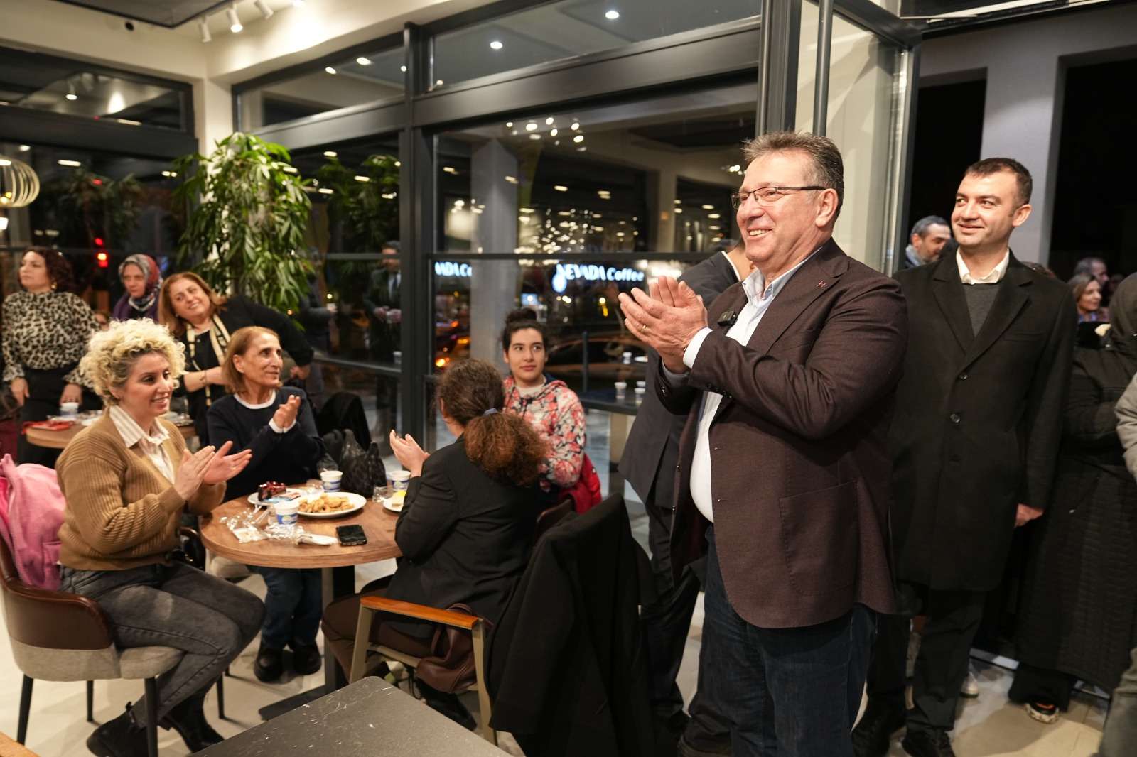 KİREÇBURNU GÜVERTE SOSYAL TESİSİ İLK MİSAFİRLERİNİ AĞIRLADI.